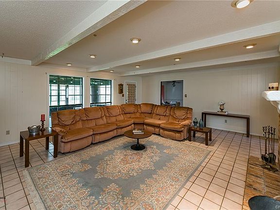 4th image of 2001 Landau Ln