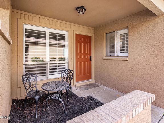 5th image of 408 W Pontiac Drive #5