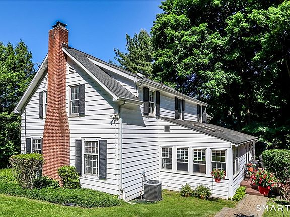 4th image of 203 Whisconier Road