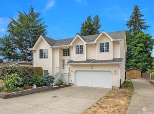 18415 2nd Ave S, Burien, WA