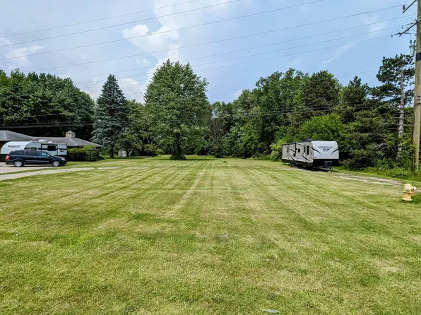 27873-21 Mile Rd, New Baltimore, MI 48047
