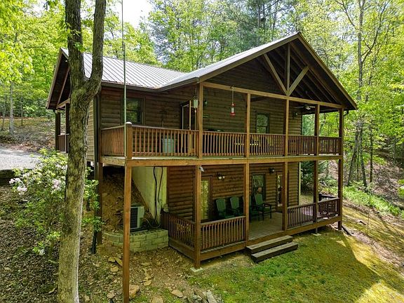 2nd image of 215 The Woods Rd