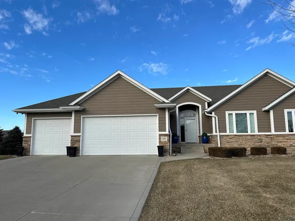 251 La Costa Ln, North Sioux City, SD 57049