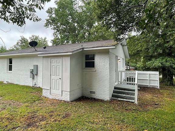 3rd image of 613 Magnolia Dr