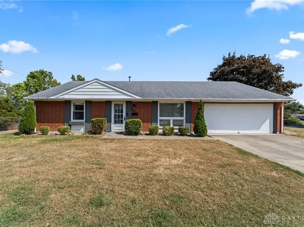 206 Lodestone Dr, Englewood, OH 45322