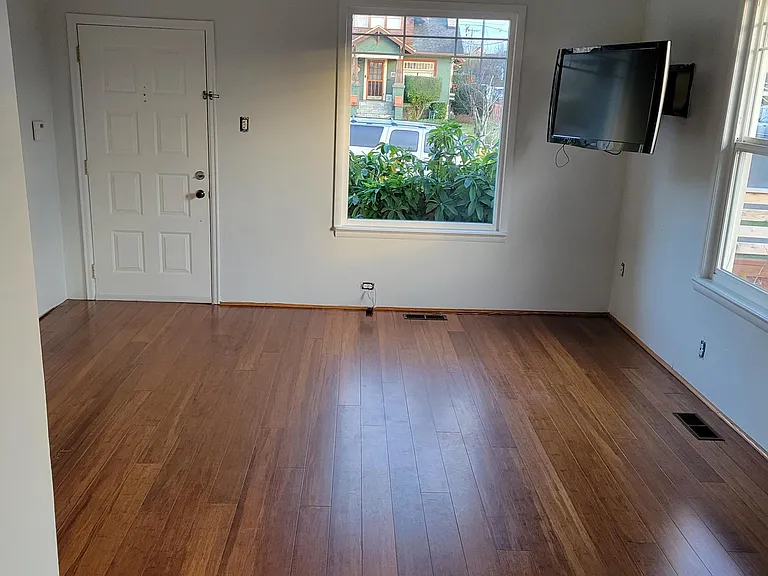 1432 Hoyt Ave — Photo 14