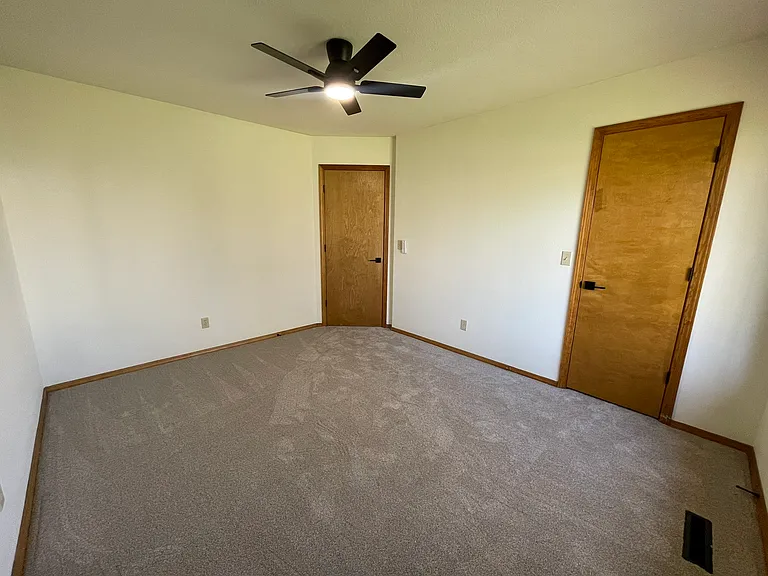 301 N Meadow St — Photo 24