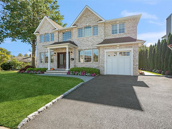 2nd image of 55 Belmont Circle