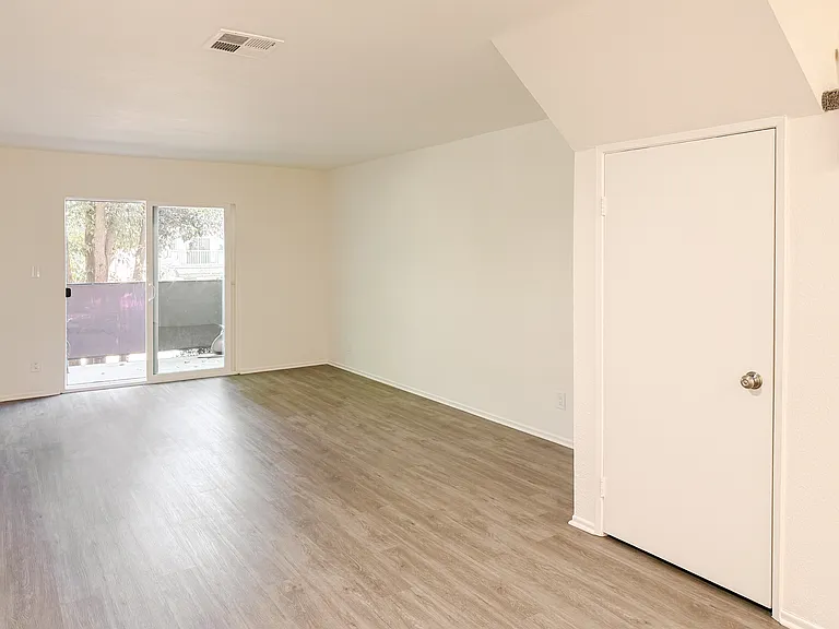 4334 Laurel Canyon Blvd #1 — Photo 4