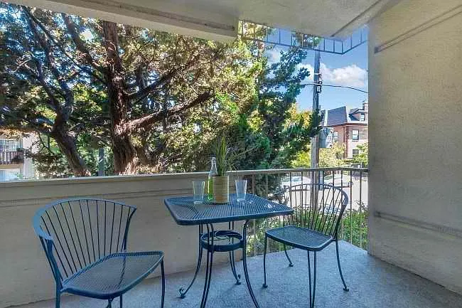 3945 Harrison St — Photo 3