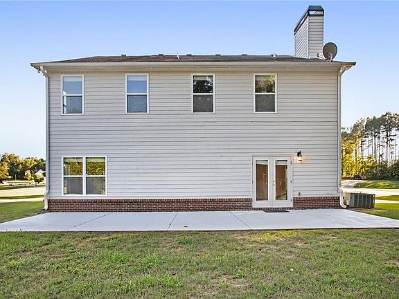 5th image of 174 Shoal Park Dr