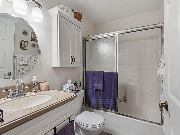 4th image of 210 Ullian Trl