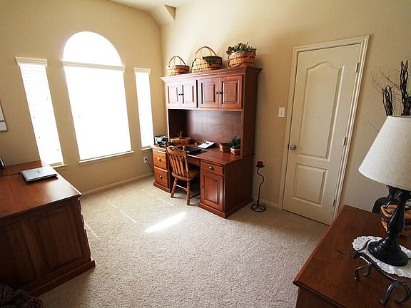 5th image of 2207 Barton Falls Ct