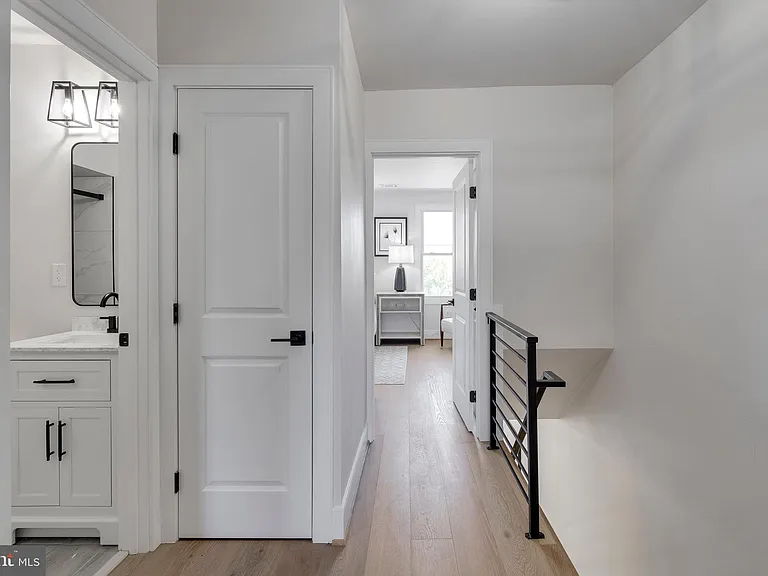 1323 Childress St NE — Photo 16