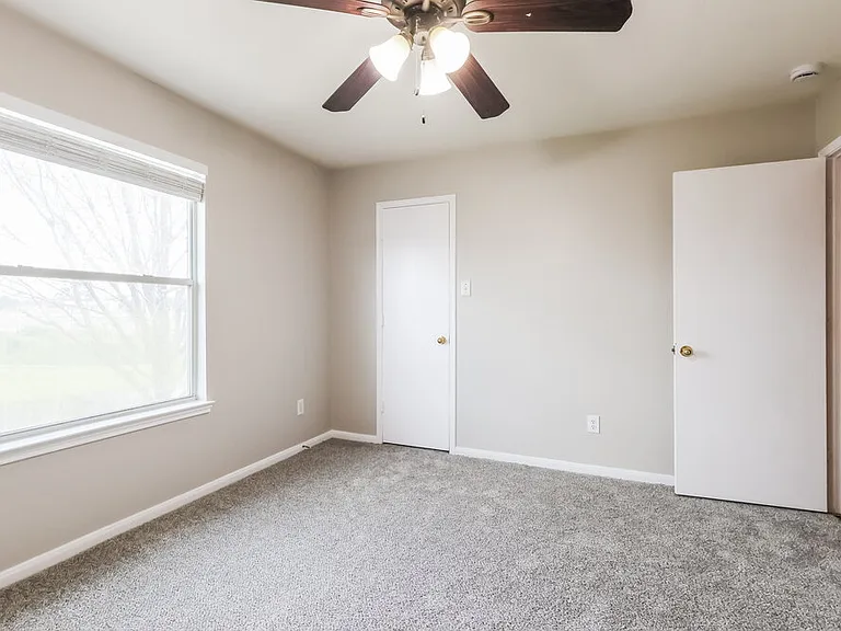 25306 Barmby Dr — Photo 15