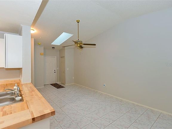 4th image of 1194 Westside Dr