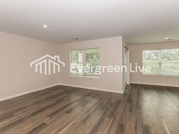 3rd image of 1177 Ridgeford Dr