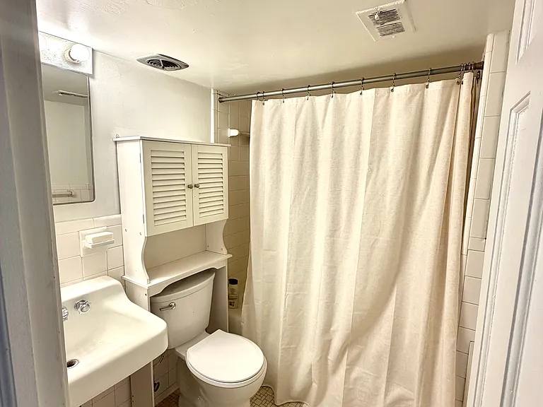 520 2nd St SE #1 — Photo 9