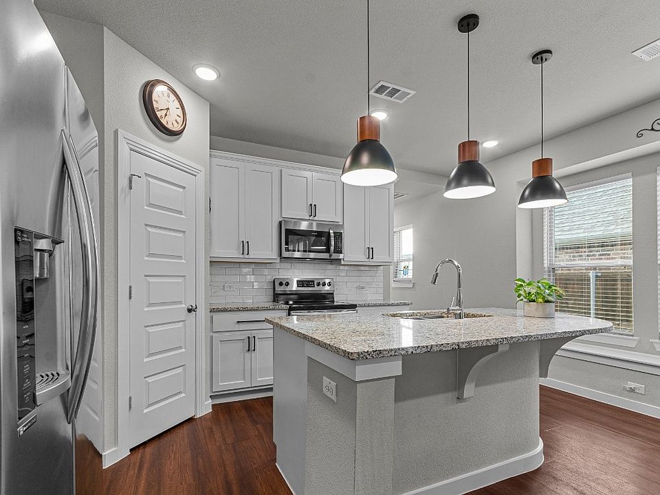 1st image of 3505 Tulip Dr