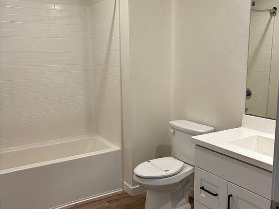 5th image of 312 N Palm Ave APT 101