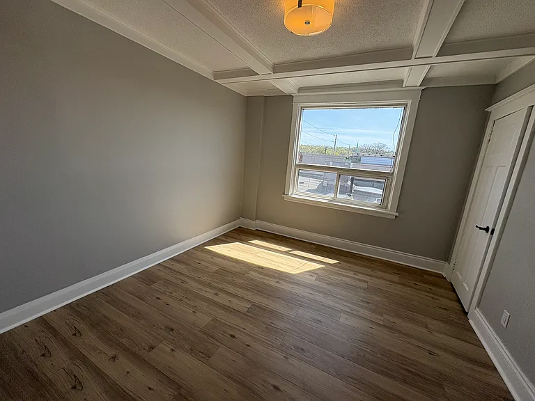 144 Locke St S #5 — Photo 14