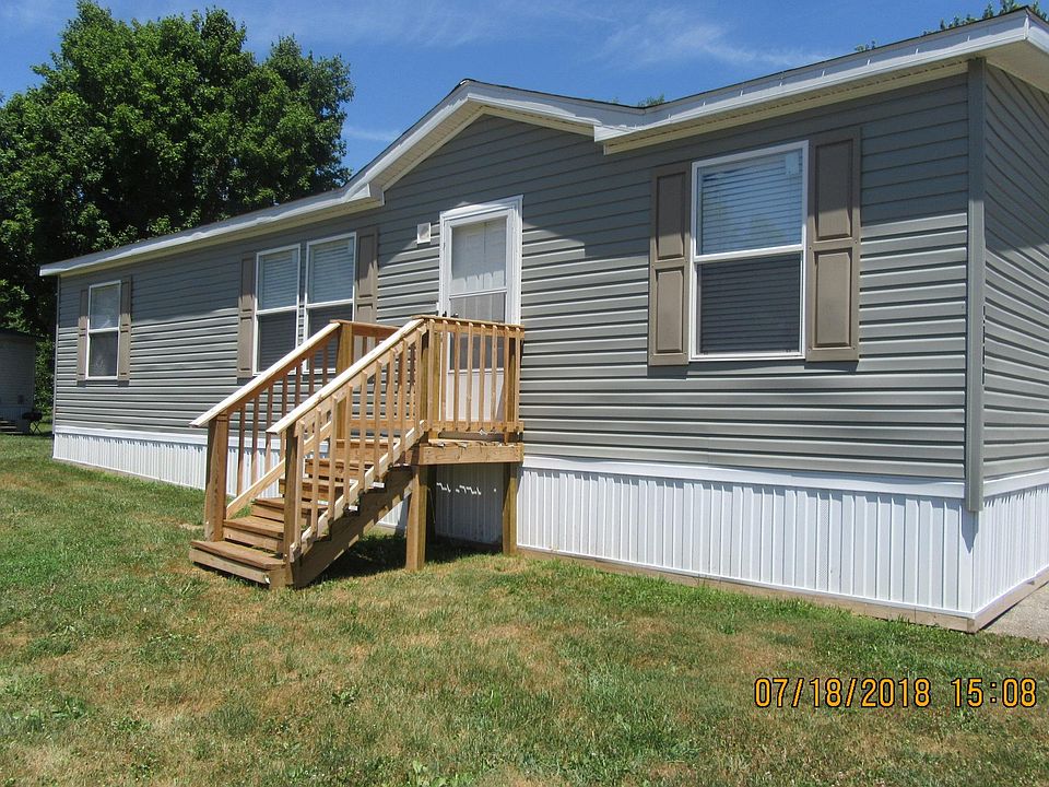 2nd image of 2840 Rosewood Ln