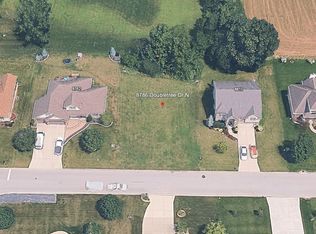 8786 Doubletree Dr N, Winfield, IN