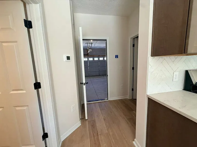 7231 Grandway Dr — Photo 27