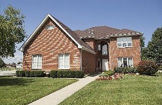1st image of 2000 Parkview Dr