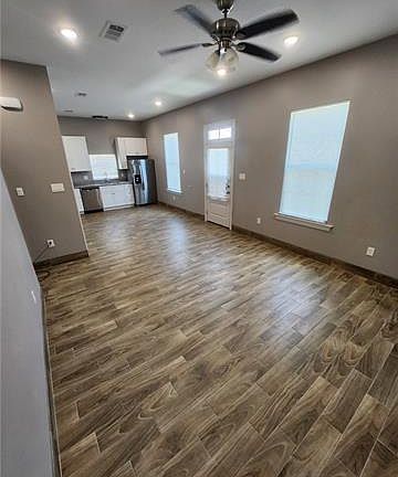 2nd image of 3529 Kings Dr