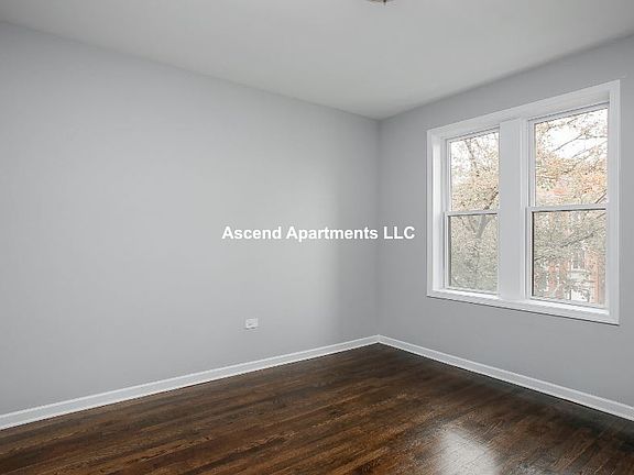 3rd image of 7721 S Kingston Ave APT 2