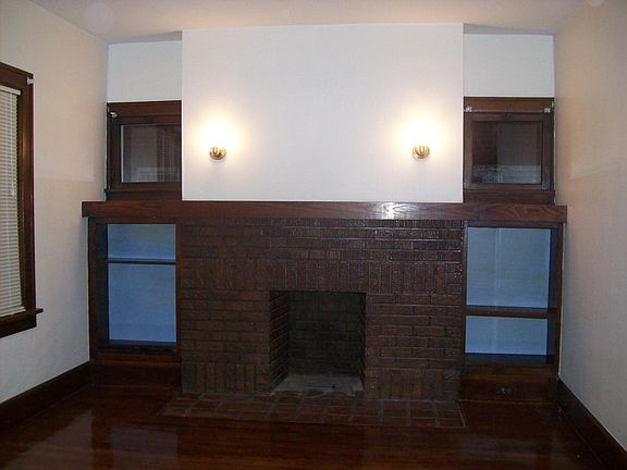 3rd image of 14619 Leonard Ave