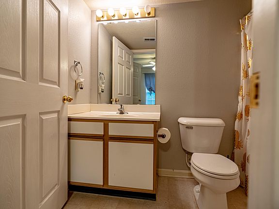 5th image of 3202 Renwood Blvd APT 104