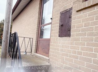 12 Daleena Dr #Basement, Toronto, ON M3A 2L7