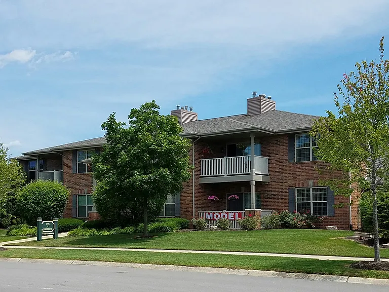 Embassy Place Apartments — Photo 13