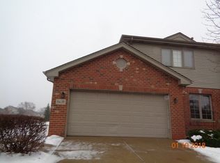 9439 Perth Cir #9439, Tinley Park, IL 60487