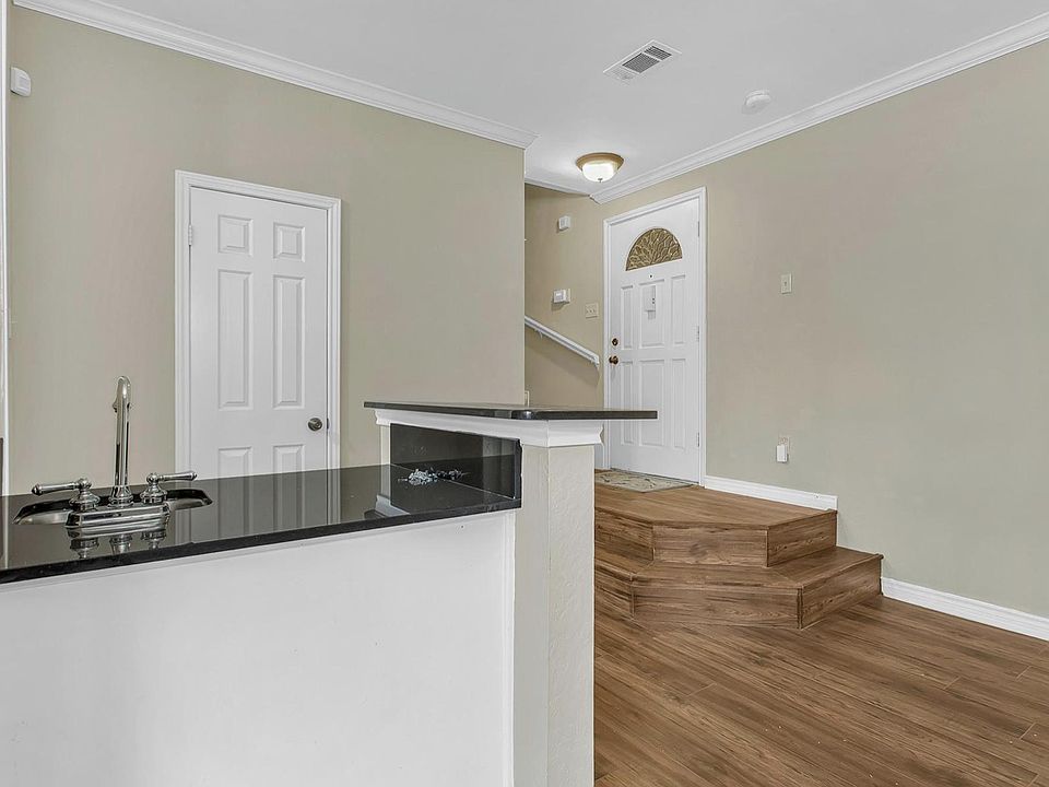 1st image of 6008 Auburndale Ave