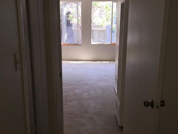 3rd image of 870 Grove St #1000