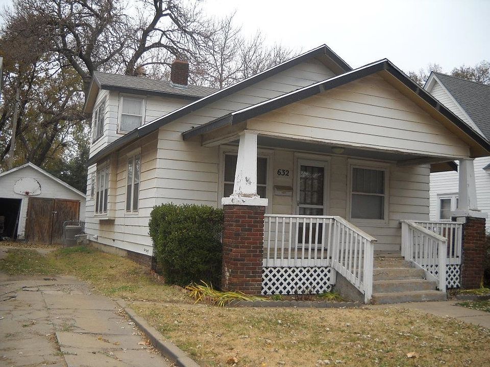 2nd image of 632 S 11th St