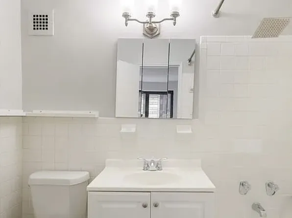 200 Central Park South image 7 of 13