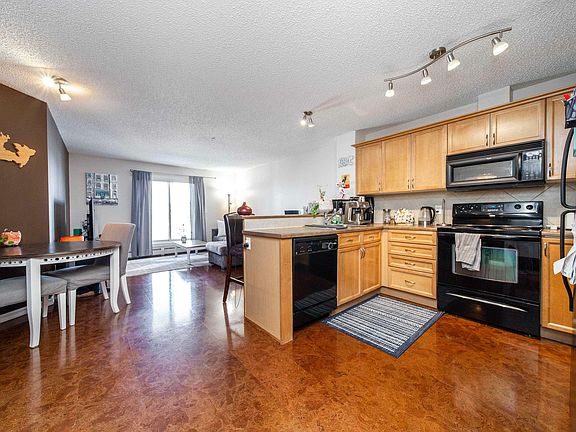 4th image of 13710 150th Ave NW #211