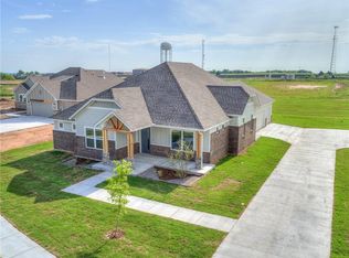 9400 Morgan Crossing Dr, Yukon, OK 73099