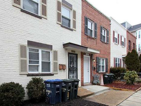 2nd image of 2540 9th St NW APT A