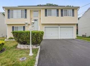 4 Russo Ter, New Haven, CT 06513