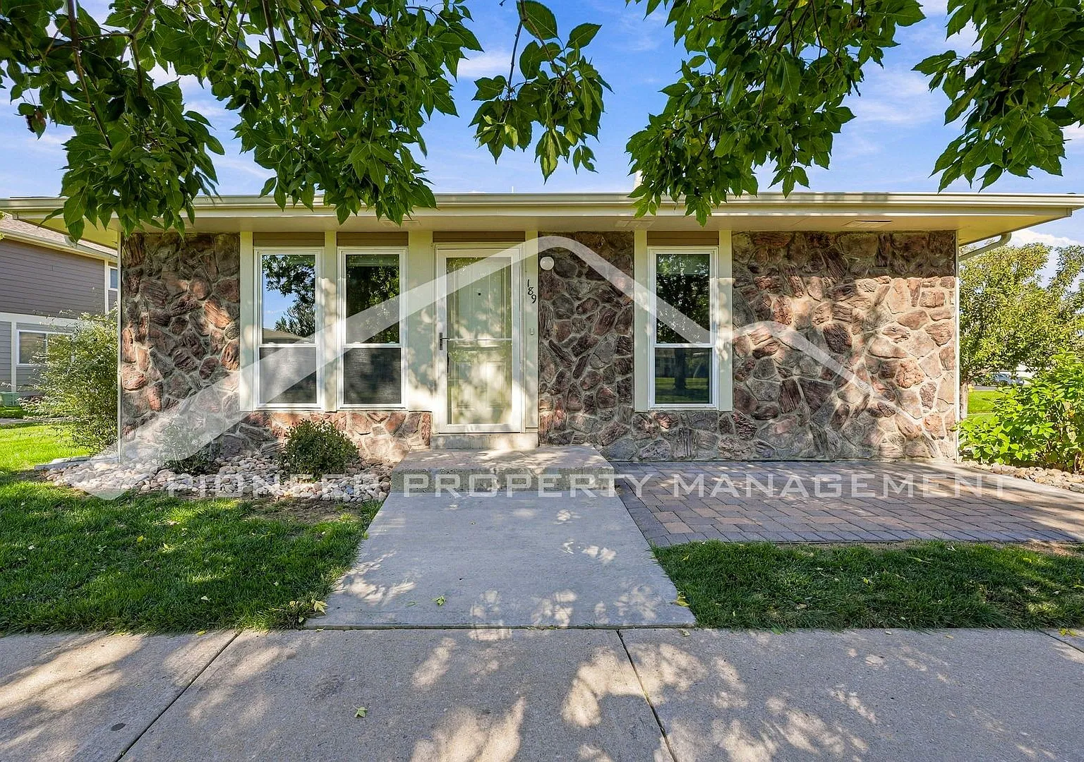 1225 S Oneida St — Photo 2