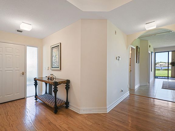 4th image of 10411 SE Terrapin Pl APT C108