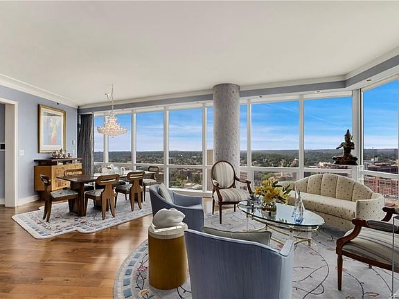 5th image of 1 Renaissance Sq Unit V3e