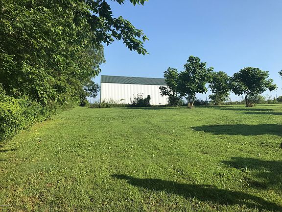 2nd image of 394 Down Home Ln