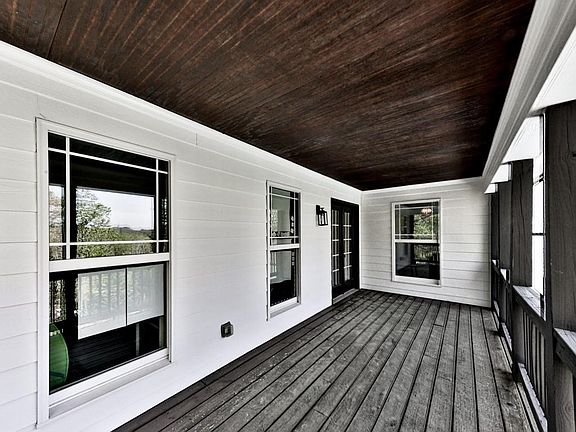 4th image of 1141 Addington Ln