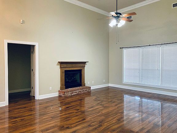 Gas fireplace in Family Room